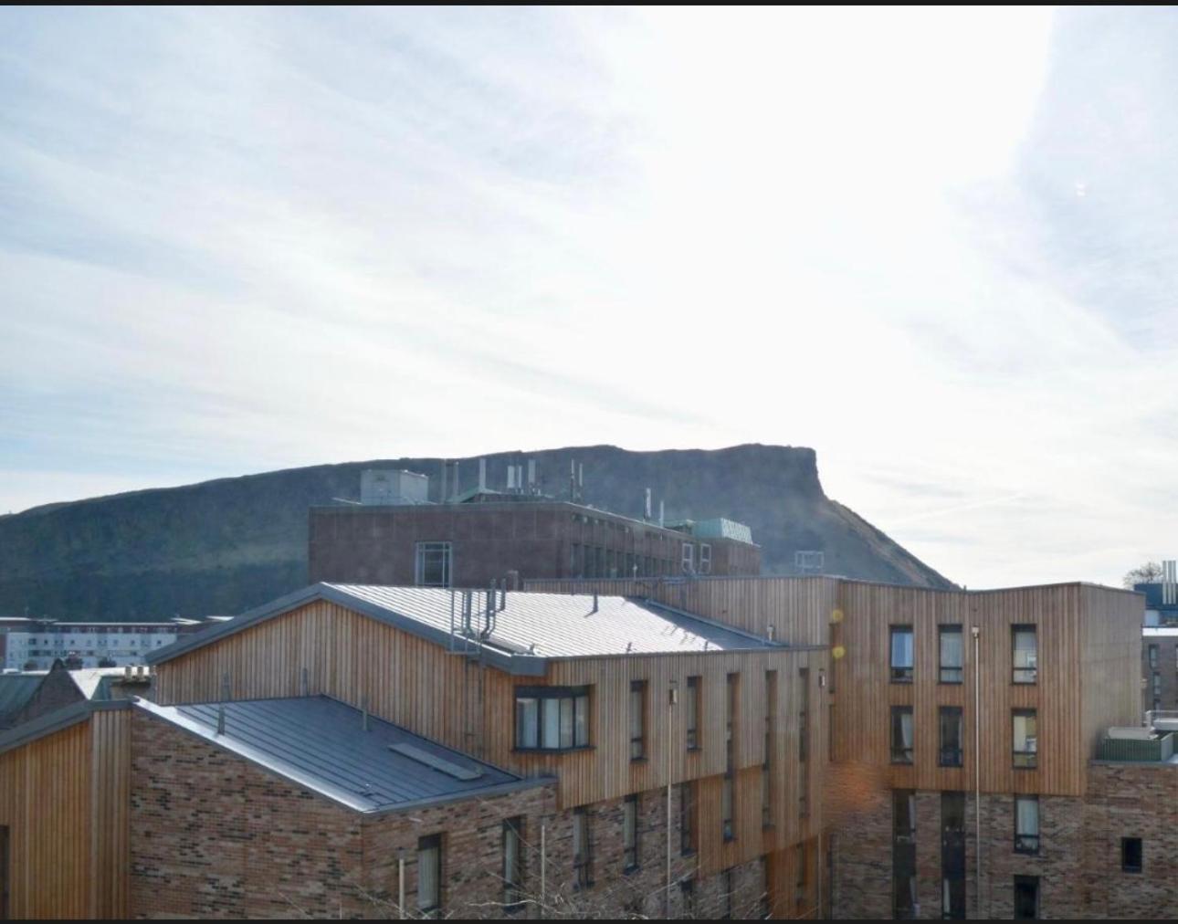 Royal Mile Famous Canongate Flat, Edinburgh